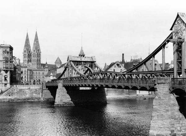 Weser Bridge, Bremen, c.1910 (b/w photo)  von Jousset