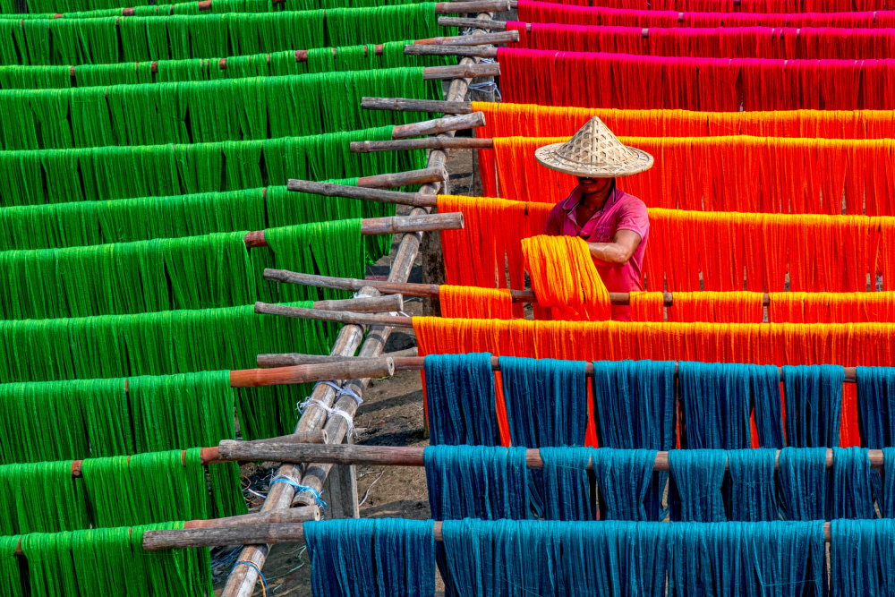 Colorful dyes von Abhraneel Chakraborty