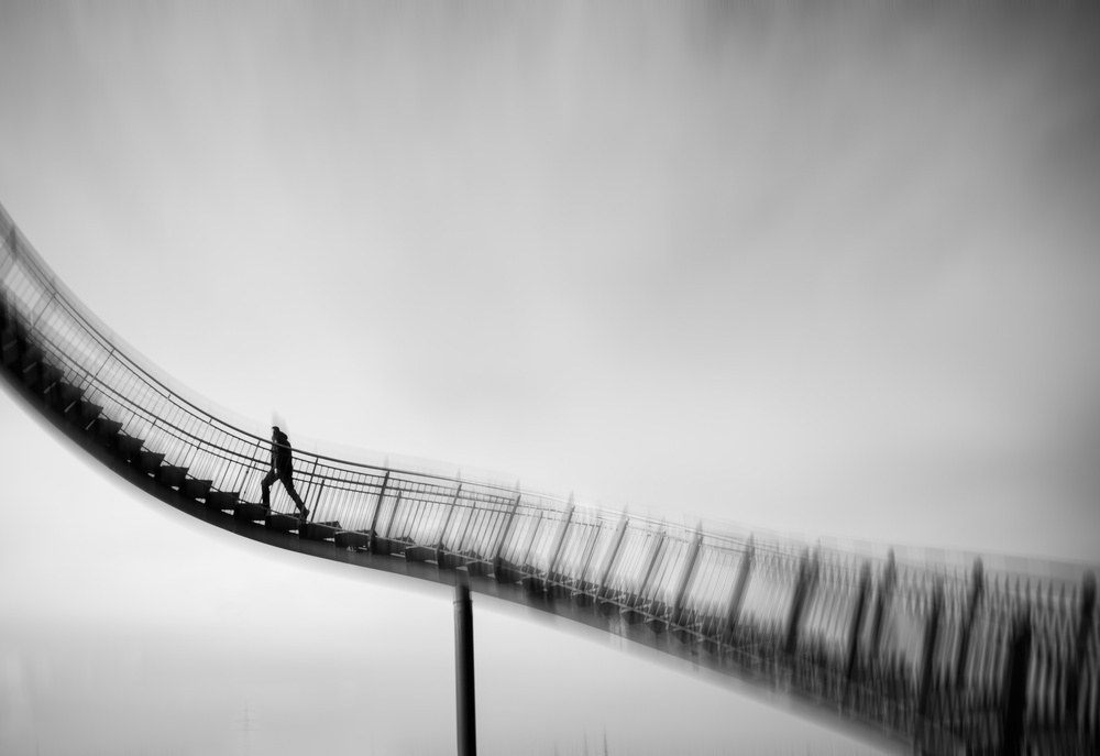 Magic Mountain Climber von Adam Dauria ☂