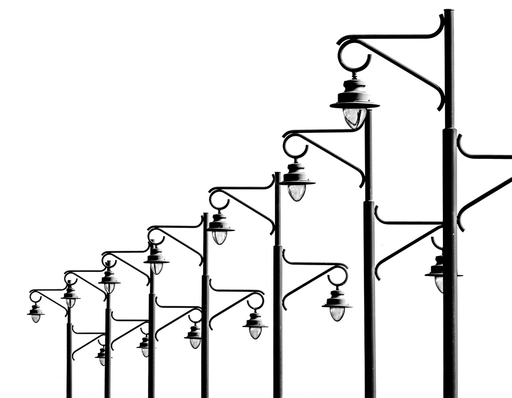 Lampposts von Adolfo Urrutia