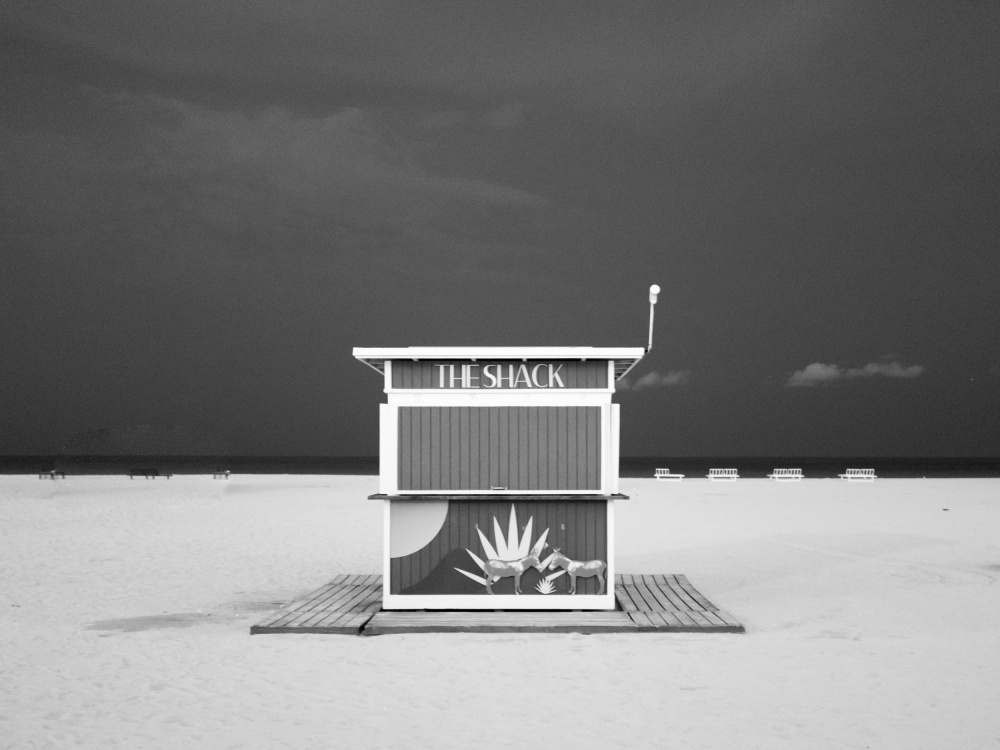 A different Miami Beach at Night 2 von Adrian Peralta