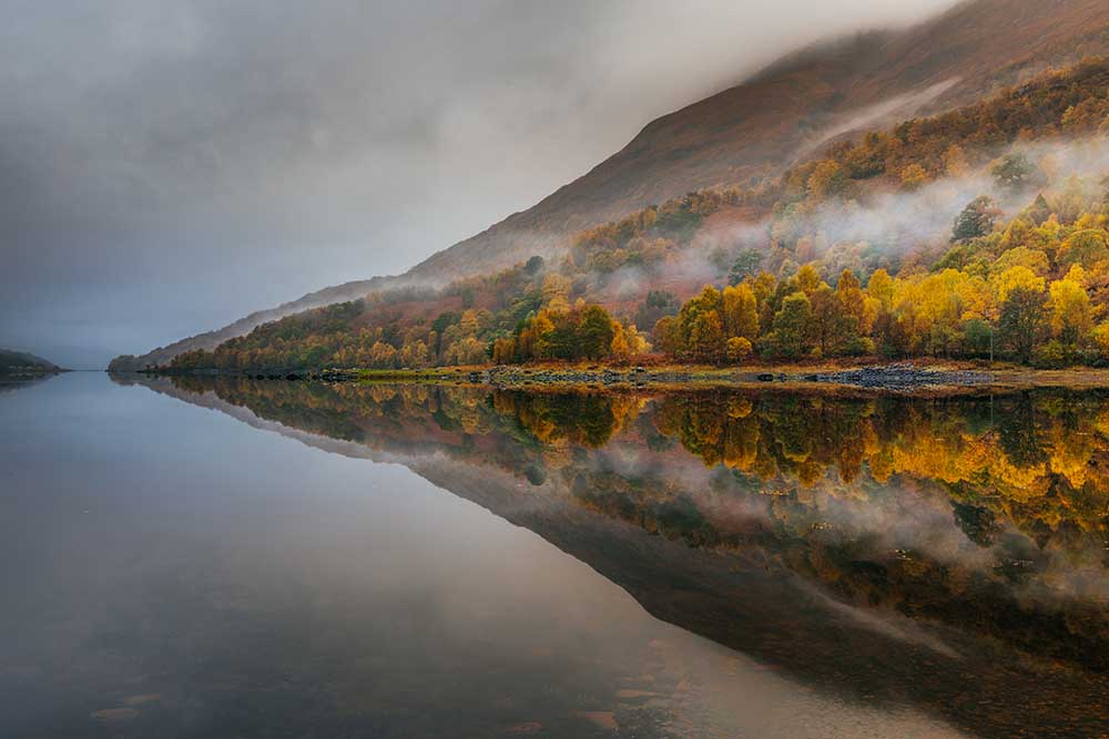 Misty Loch von Adrian Popan