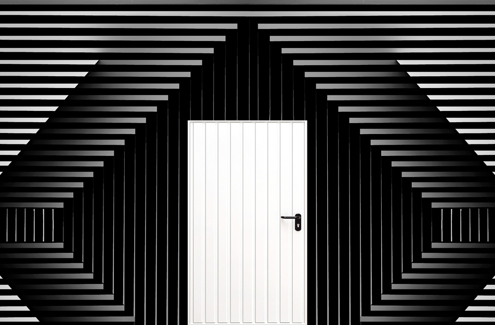 White Door von ahmad kaddourah