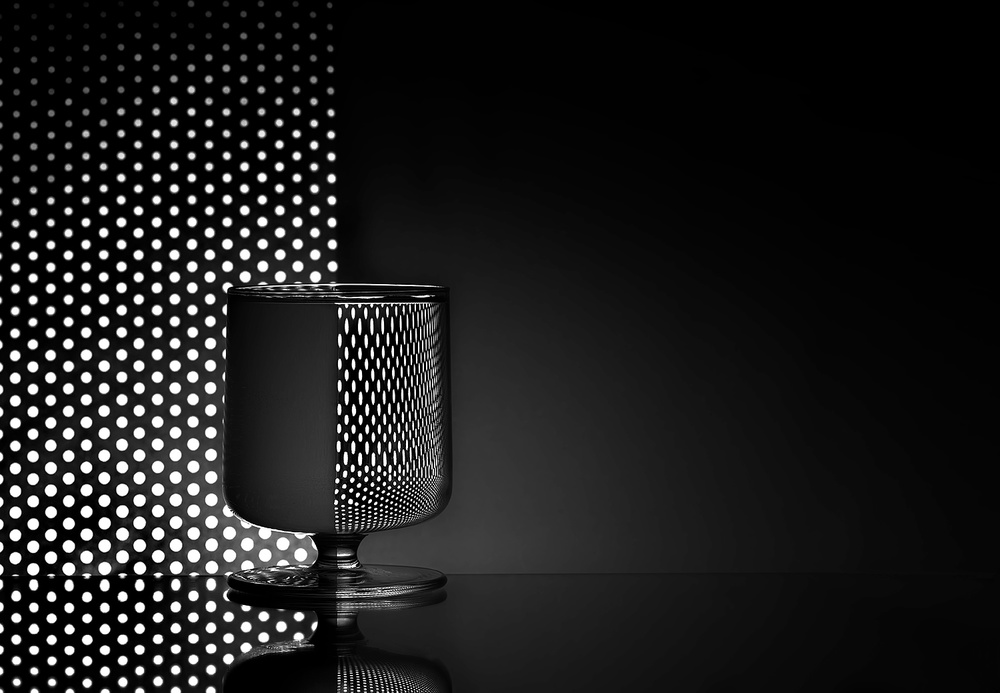 Black and white glass von Aida Ianeva