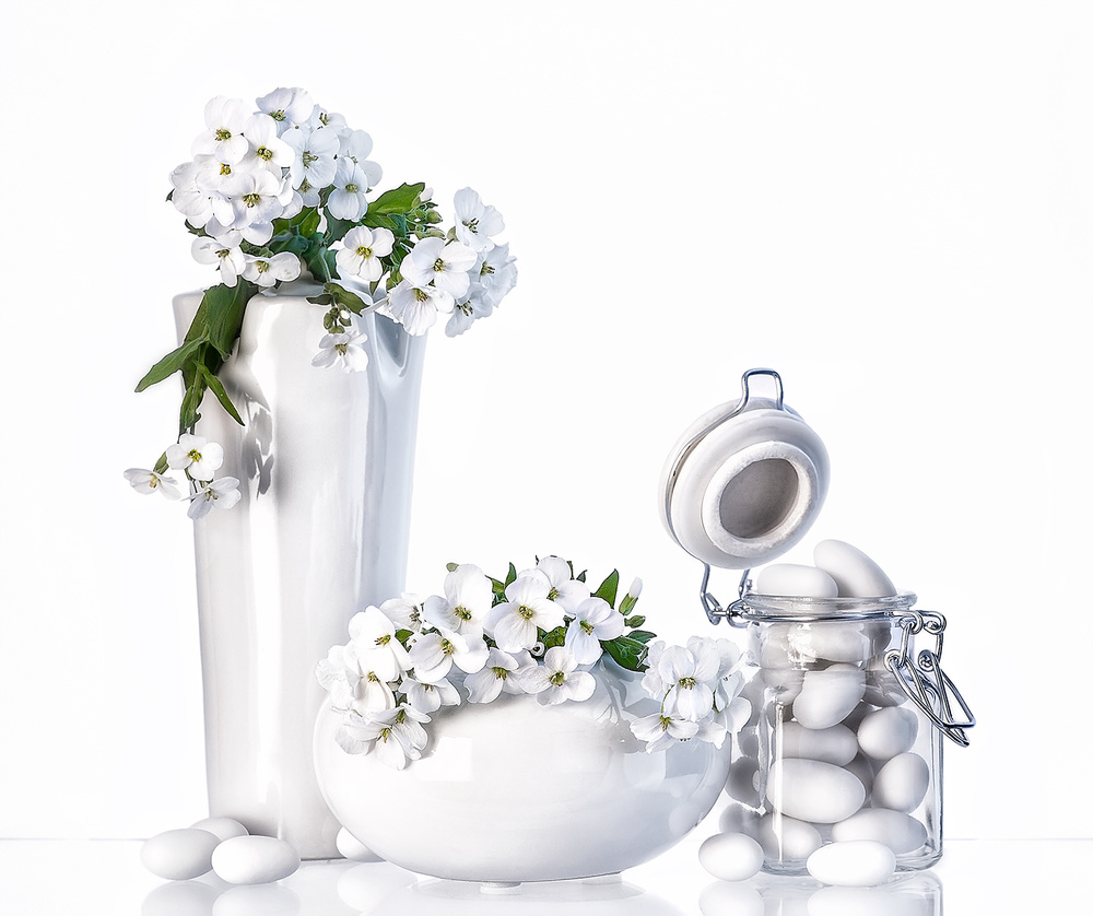 Still life in white von Aida Ianeva