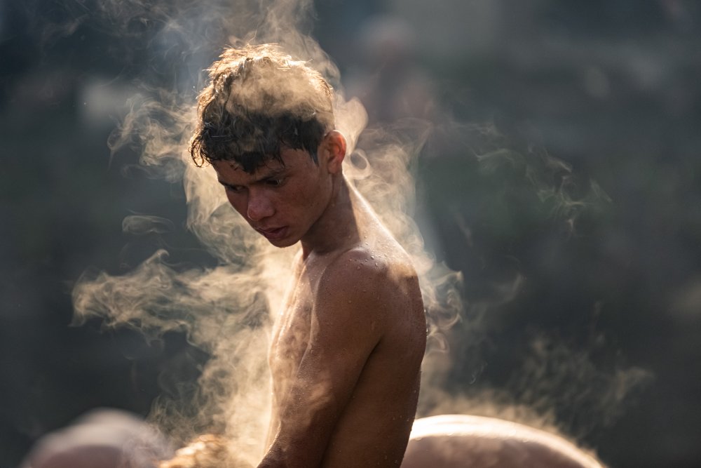 A Sacred Bath von Ajay Maharjan