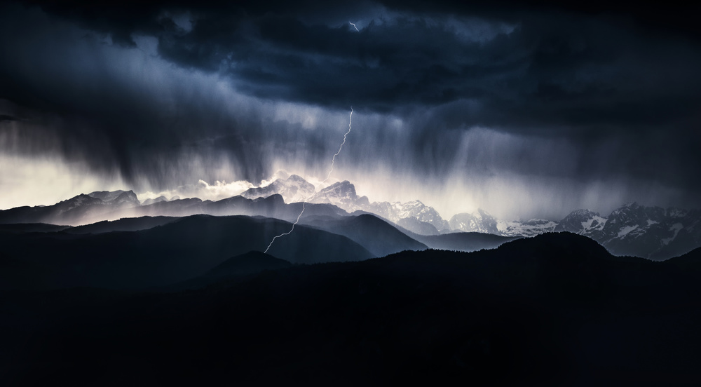 Drama in the mountains von Ales Krivec