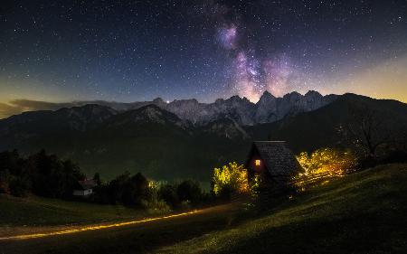 Cottage below the mountains