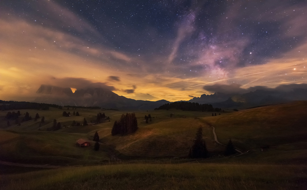 Alpe di Siusi at night von Ales Krivec