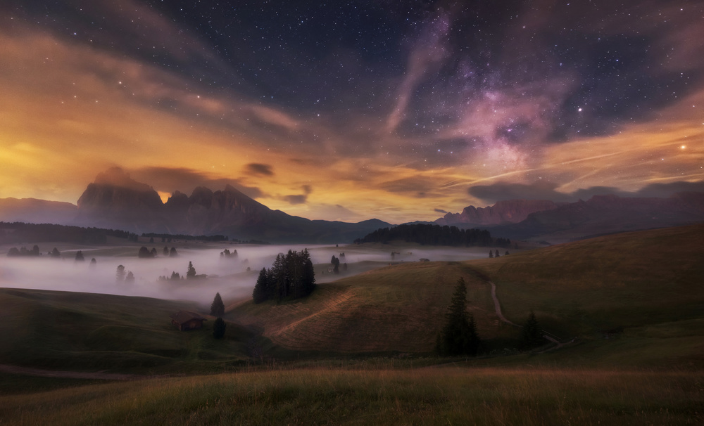 Alpe di Siusi at night von Ales Krivec