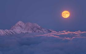 Supermond geht auf