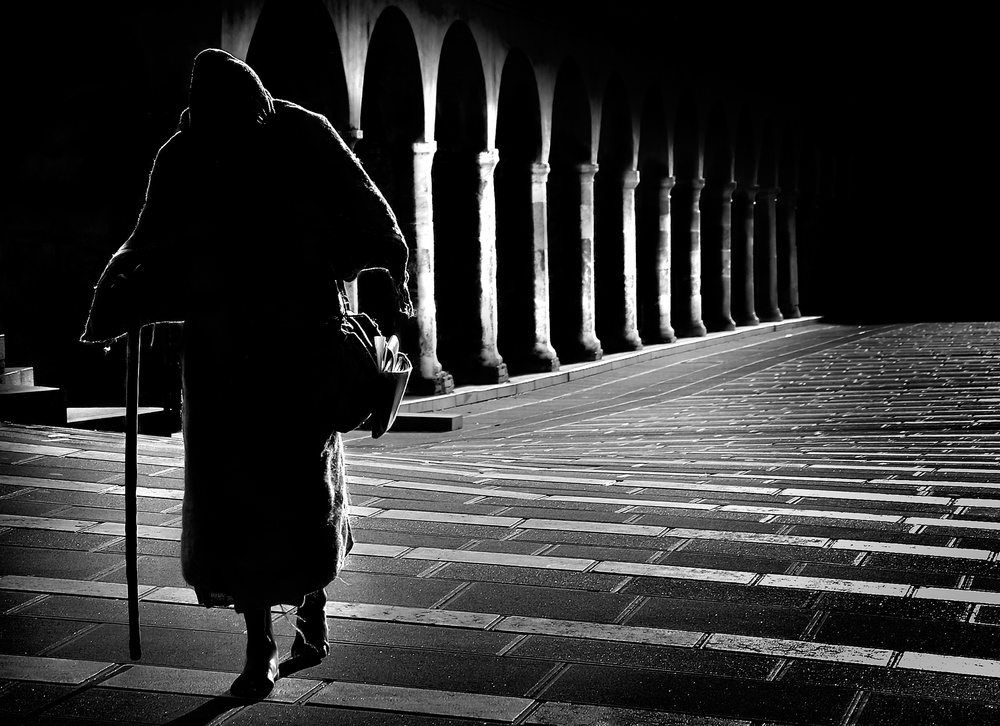 Profiles of light von alessandro ferretti