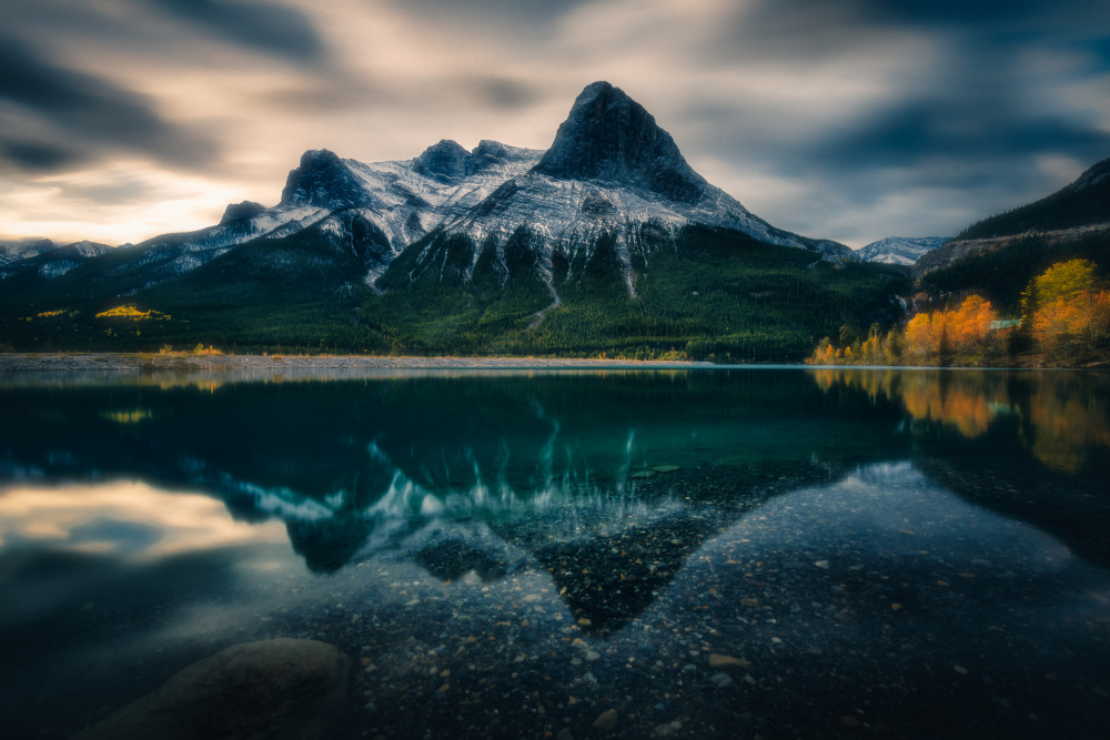 Autumn reflection von Alex Zhao