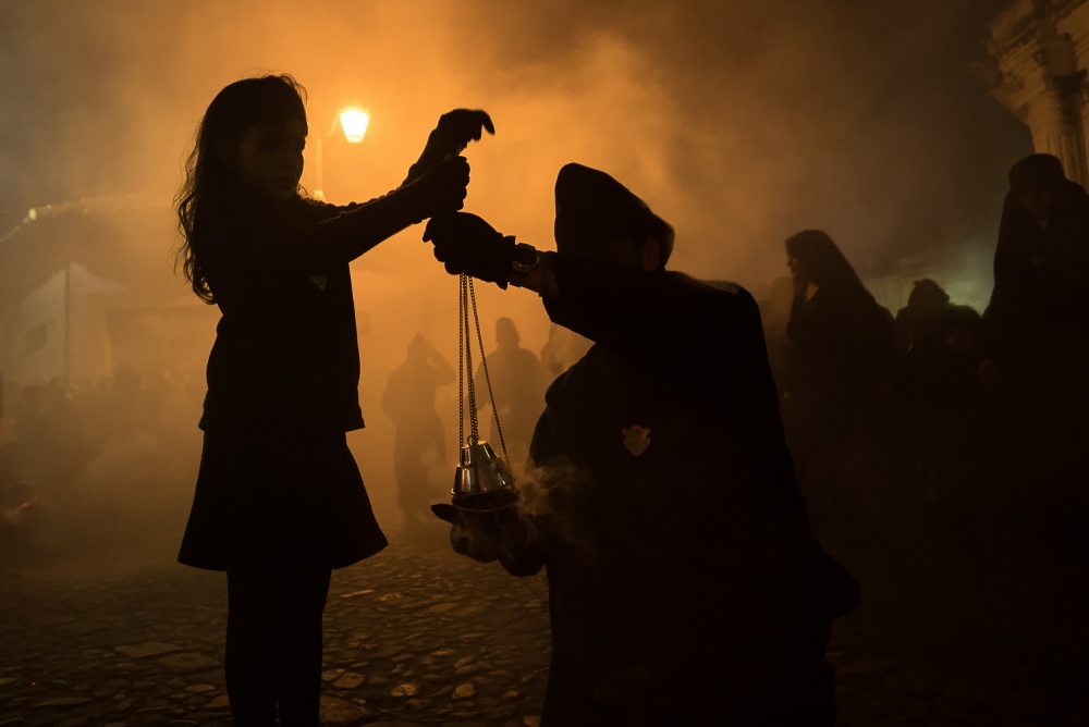 Preparation for procession von Alfred Forns