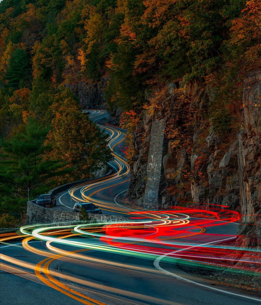 Winding road von Alice Sheng