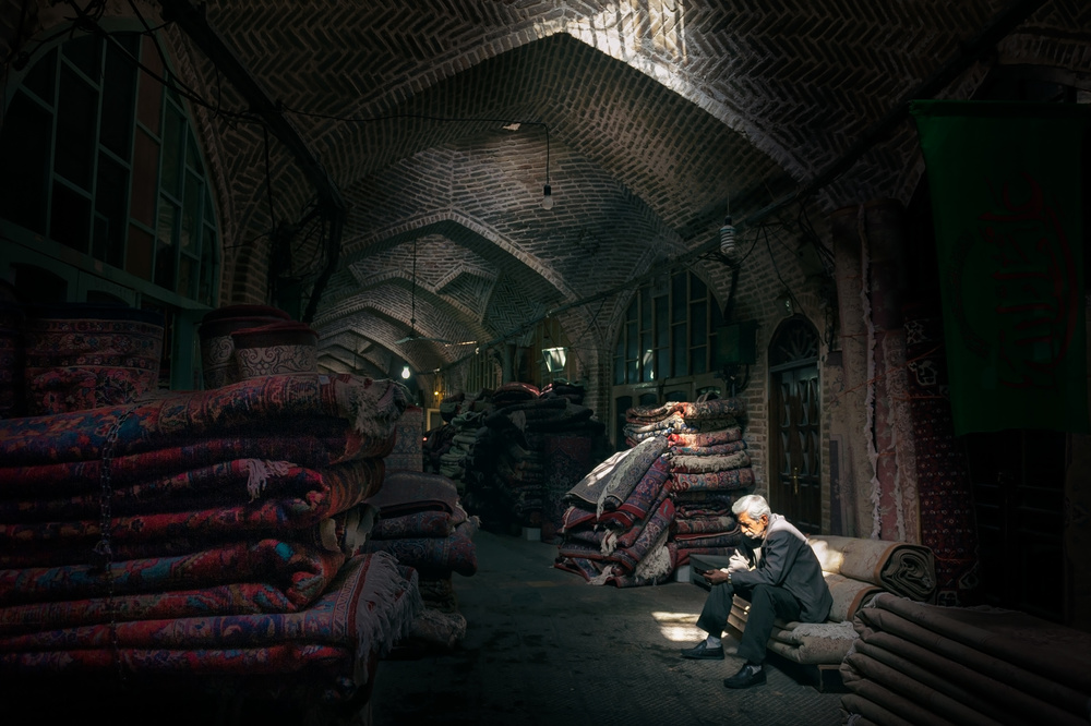 Carpet bazaar von Alireza Ghamari