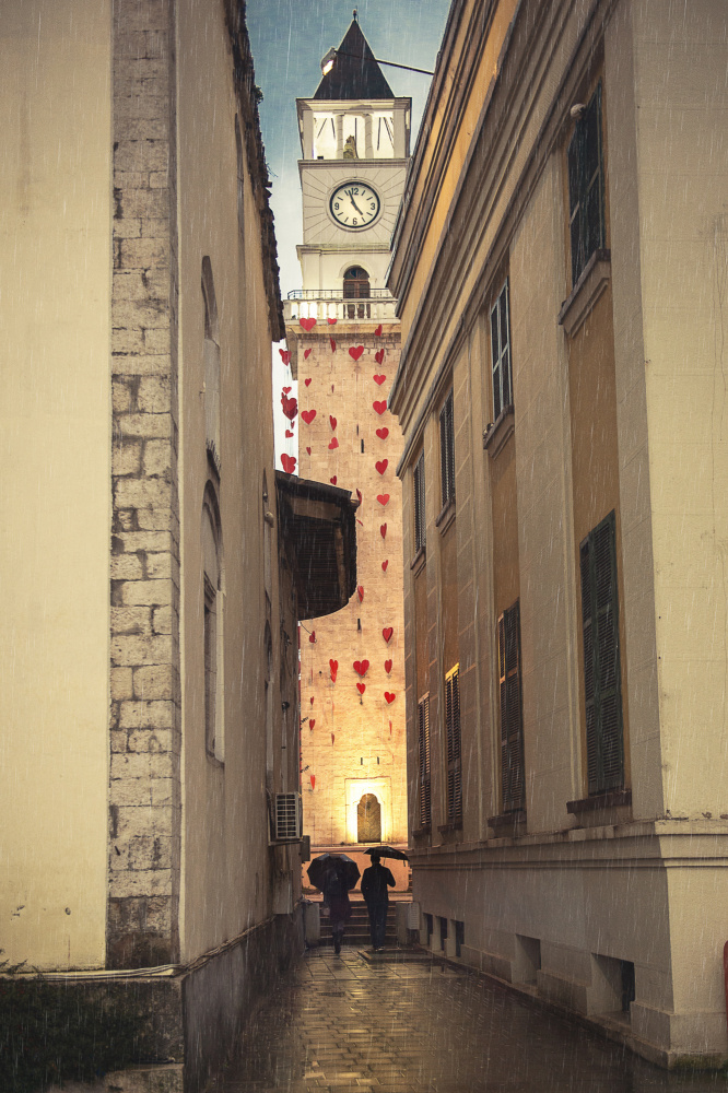 Love under clock tower Tirana von Alla Simacheva