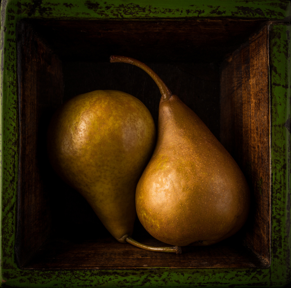 A pair of pears von Allan Li wp