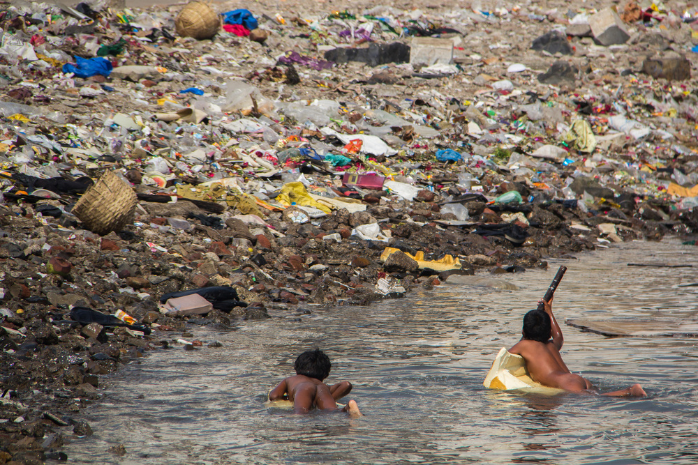 Trash shore von Amir Hossein Rezaii Cherati