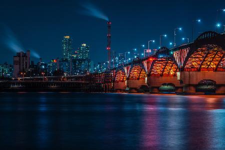 Night view of Seoul Han River