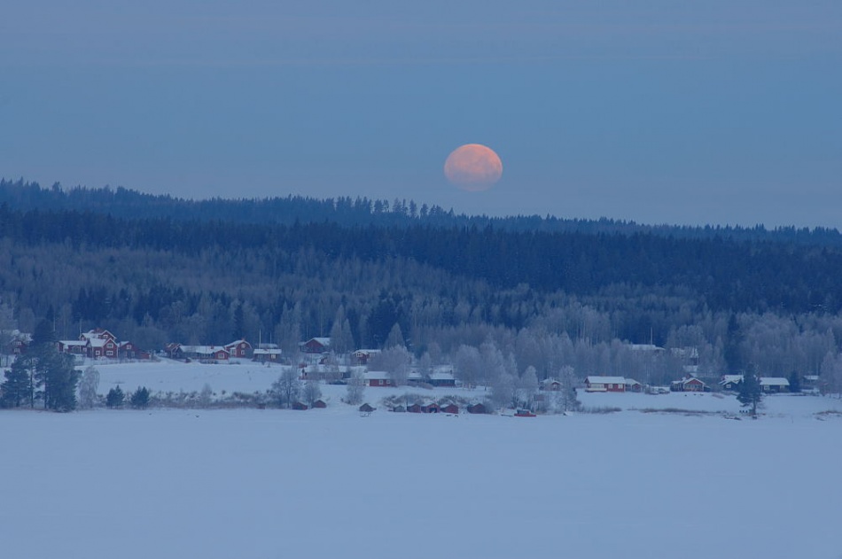 The moon von Anders Ludvigson