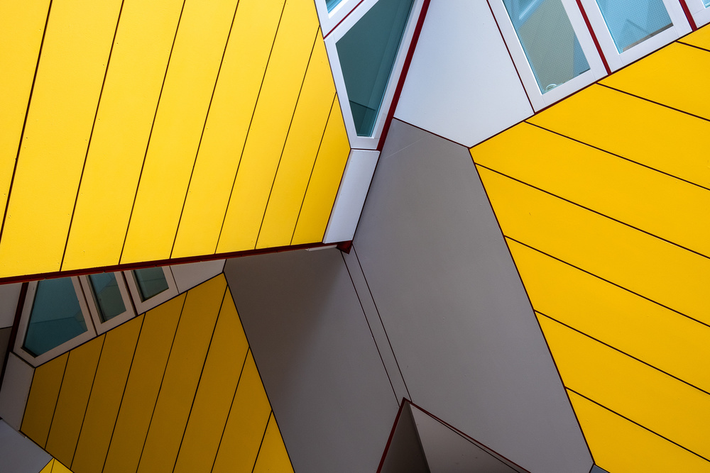 Yellow houses 3 von Andrea Incerti