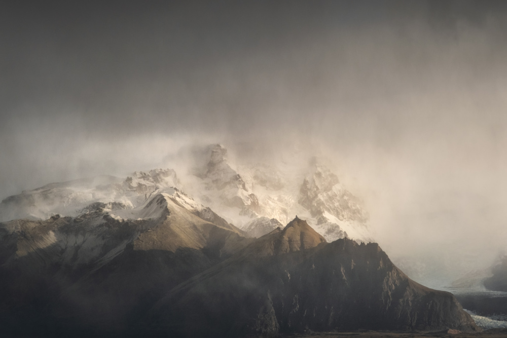 First Light of Winter von Andrea Maestosi