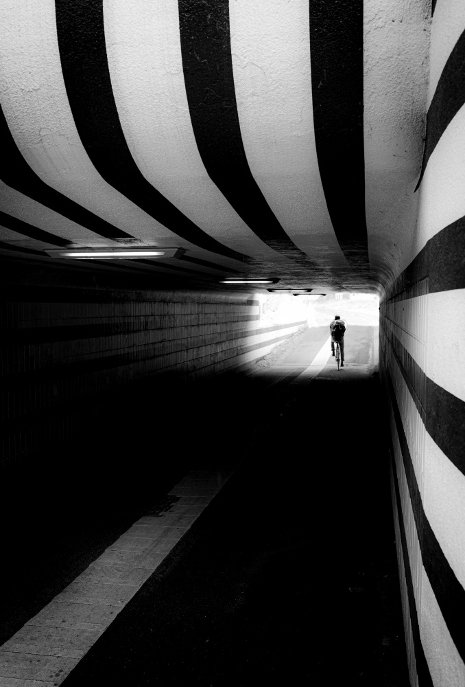 into the tunnel von Andreas Timar