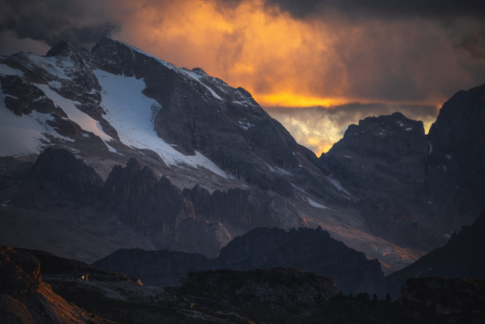 Glacier on Fire von Andreea Selagea