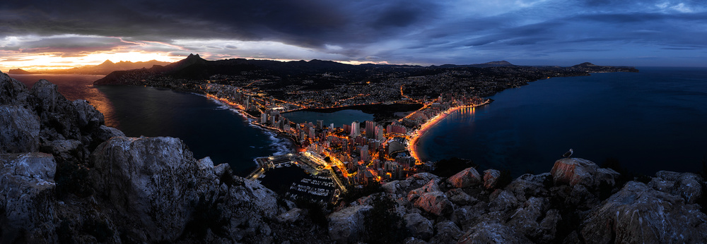 Calp after sunset von Andrei Ionut Dascalu