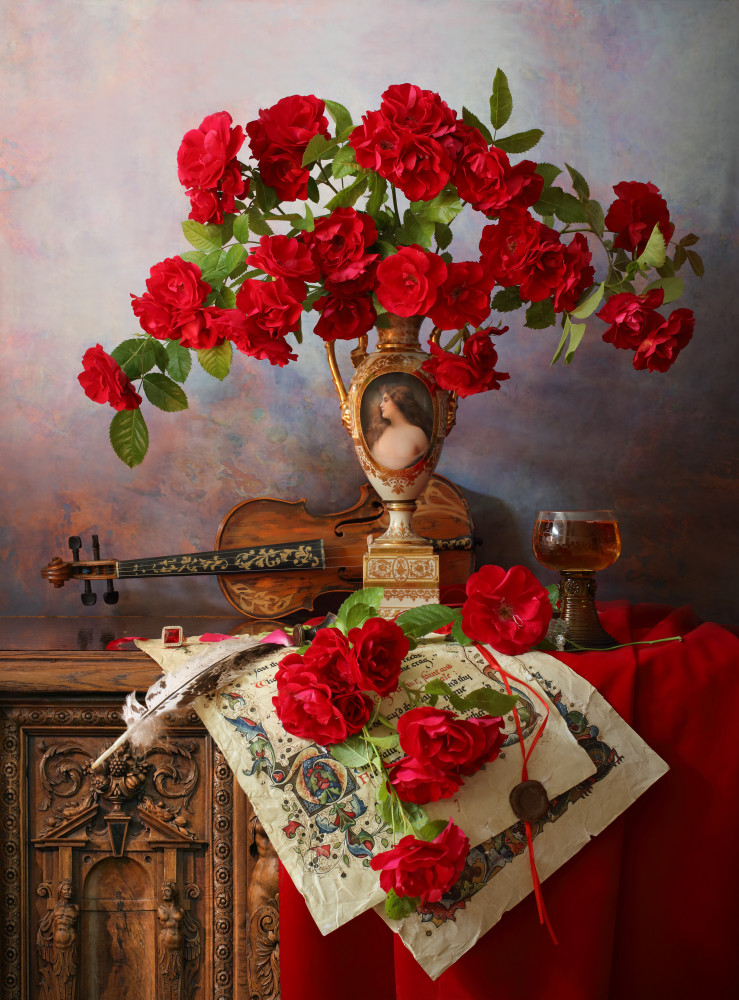 Still life with violin and red roses von Andrey Morozov