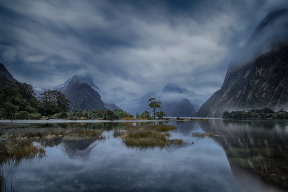 blue hour Milford Sound von Andy Chan