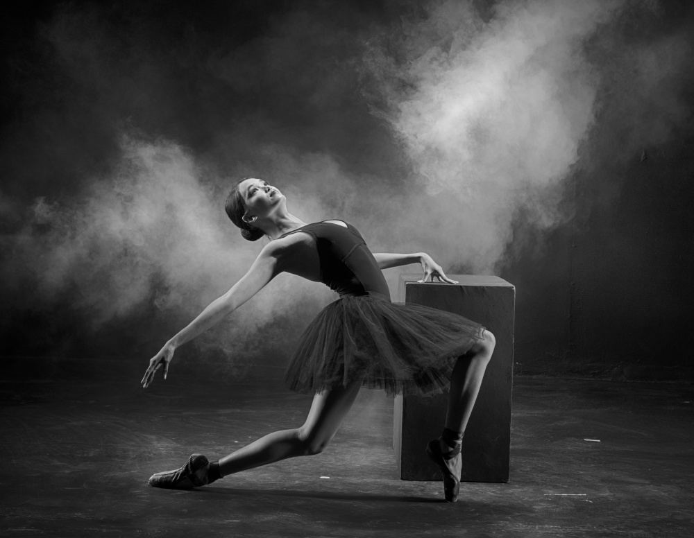 Ballerina in Mood von Angela Muliani Hartojo