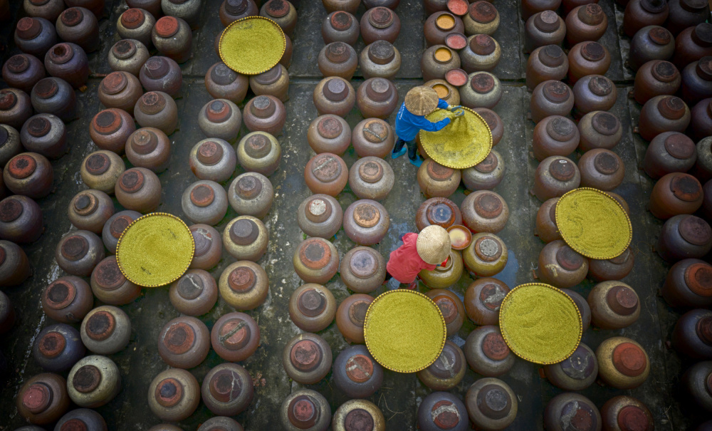 Making Soya Bean Paste von Angela Muliani Hartojo