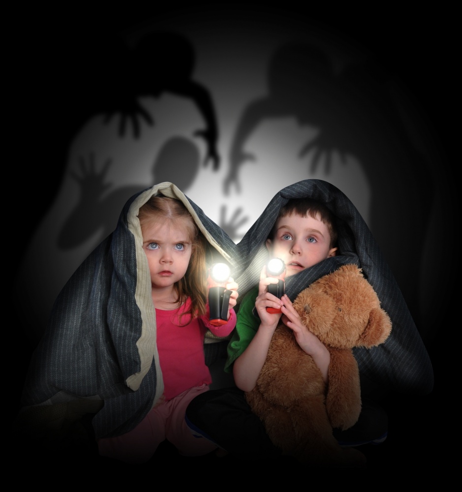 Scared Children Looking at Night Shadows von Angela Waye