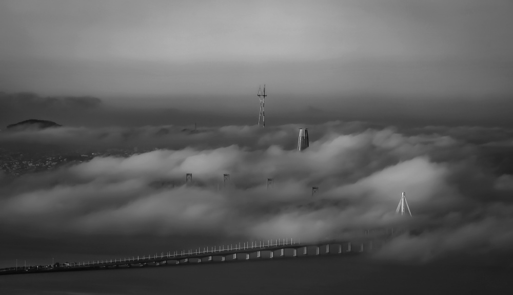 Thick Fog Rolling Over Bay Bridge von ANNA AN