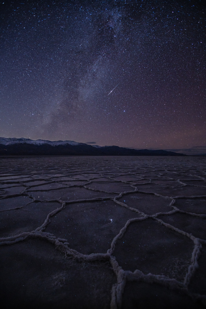 Milky Way with Meteor von April Xie