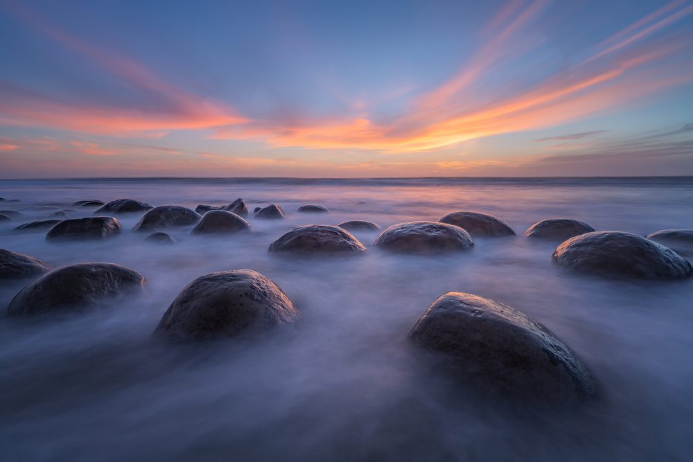 Sunset at Bowling Ball Beach von April Xie