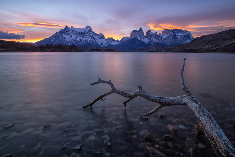 Sunset at Lake Pehoe von April Xie