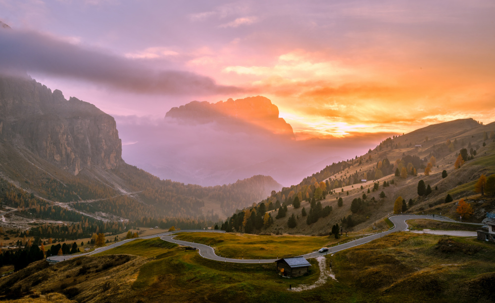 Golden Hour of Passo Gardena von Ariel Ling