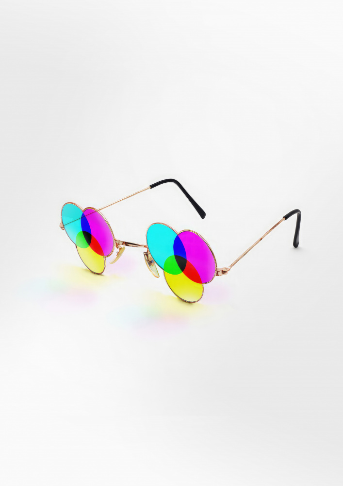 Cmyk Glasses von Artem Pozdniakov