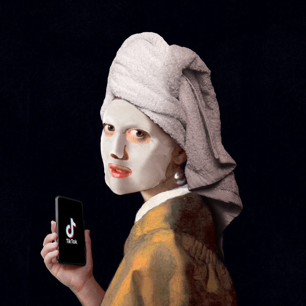 Girl with TikTok von Artem Pozdniakov