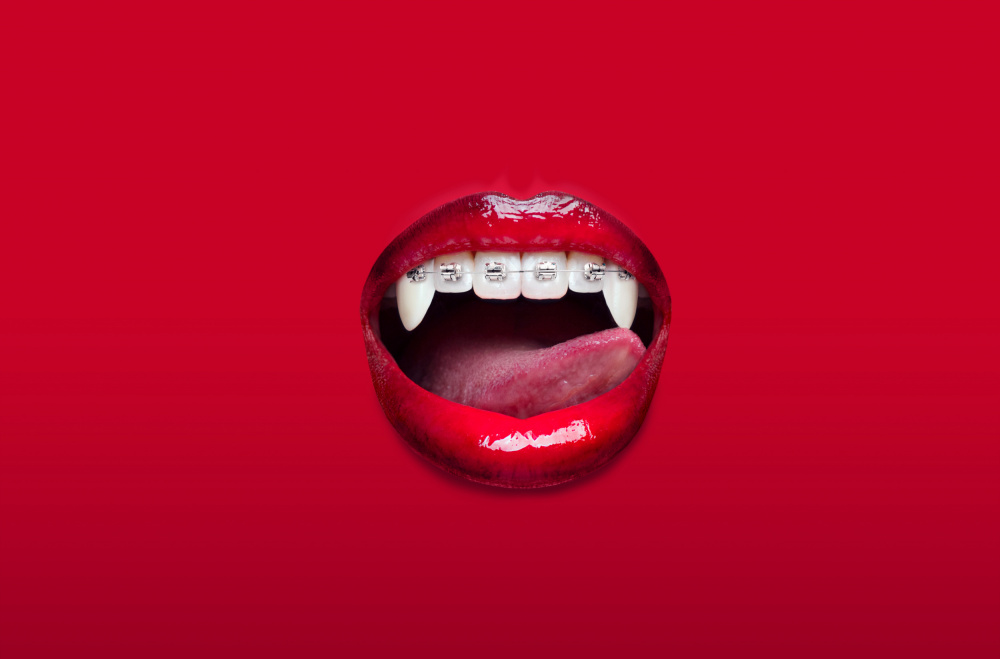 Vampire braces von Artem Pozdniakov