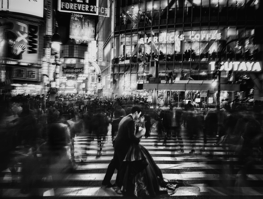 Shibuya Street - TOKYO 2016 von Ash Shinya Kawaoto