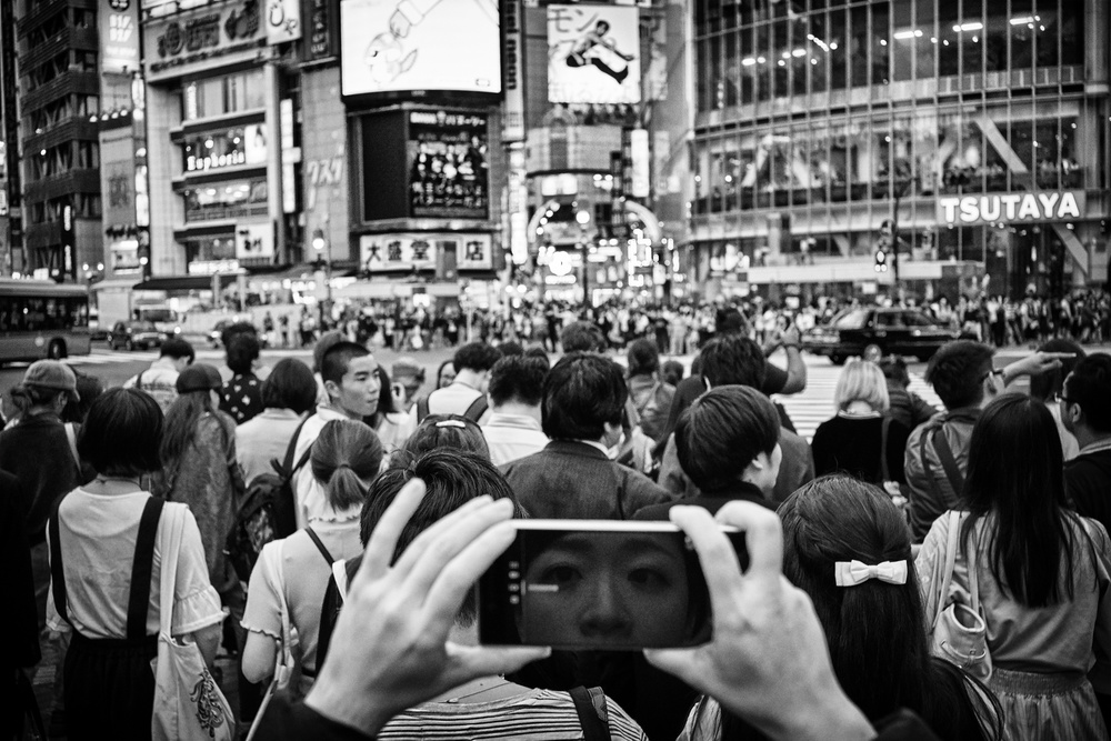 Shibuya Street - TOKYO 2017 von Ash Shinya Kawaoto