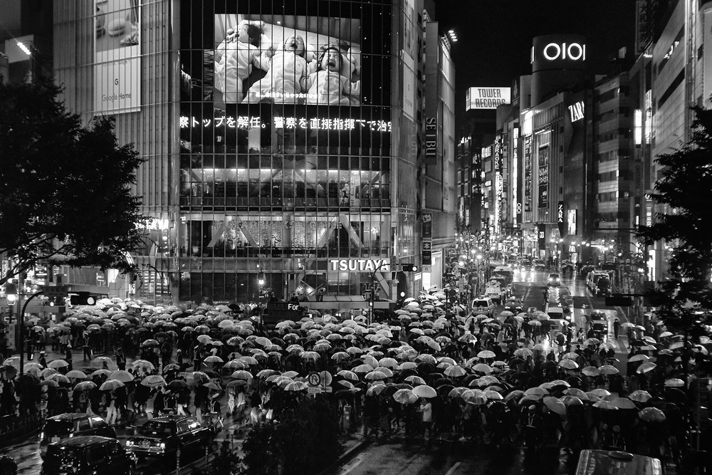 Shibuya Street - TOKYO 2017 von Ash Shinya Kawaoto