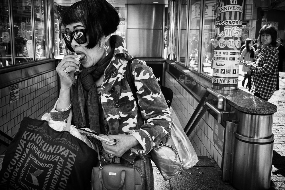 Shibuya Street - TOKYO 2018 von Ash Shinya Kawaoto