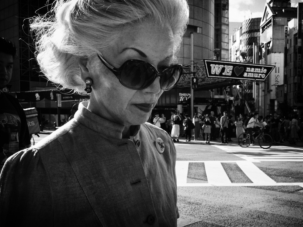 Shibuya Street - TOKYO 2018 von Ash Shinya Kawaoto