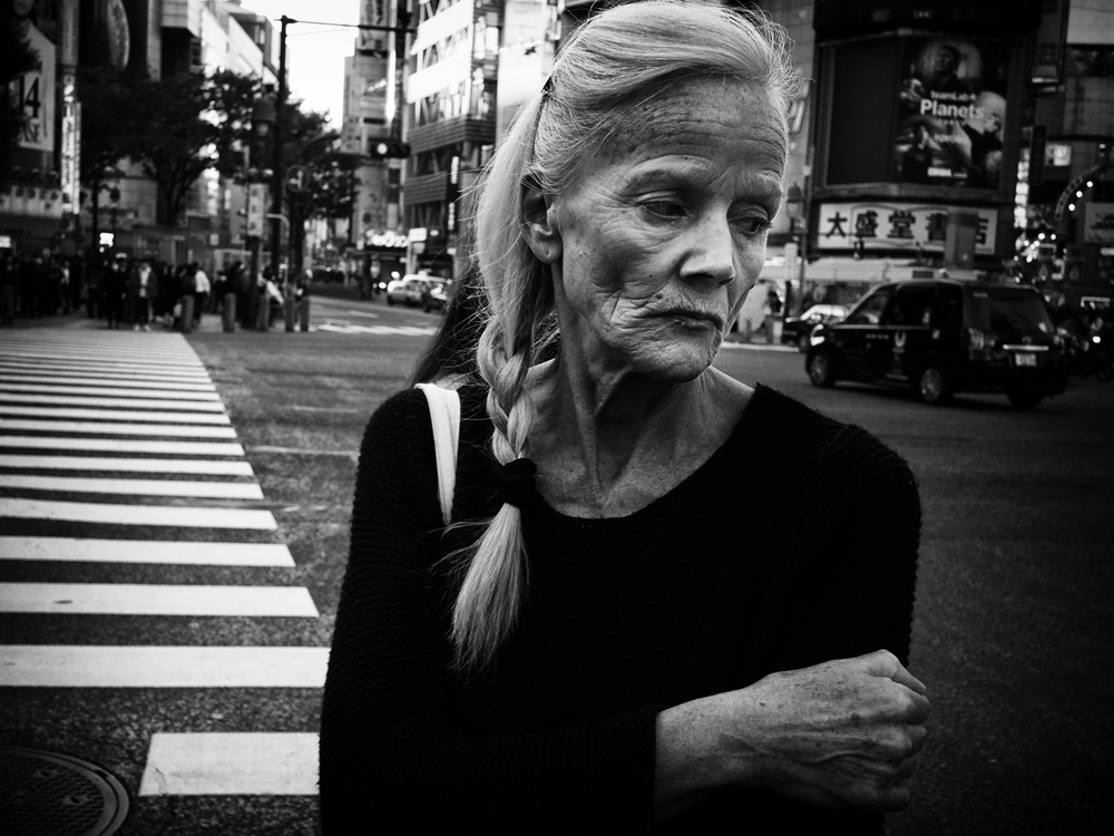 Shibuya Street - TOKYO 2018 von Ash Shinya Kawaoto