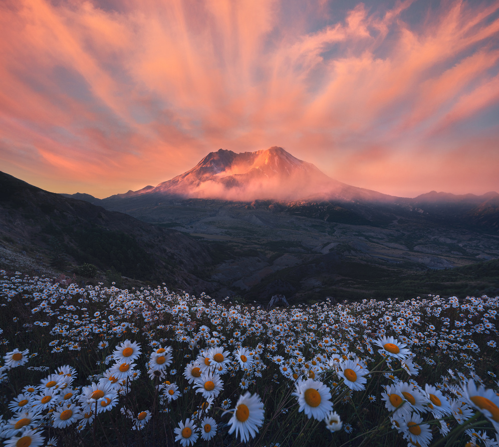 Smokes, Fog, Clouds and a Volcano von Atanu Bandyopadhyay